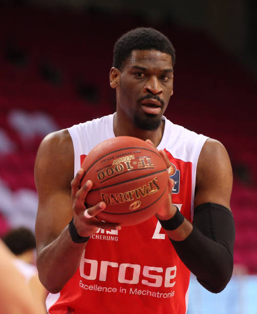 无论是在执 无论是在执