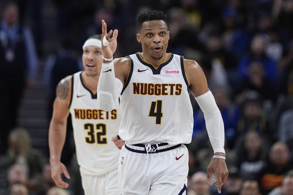 调整战术上 调整战术上