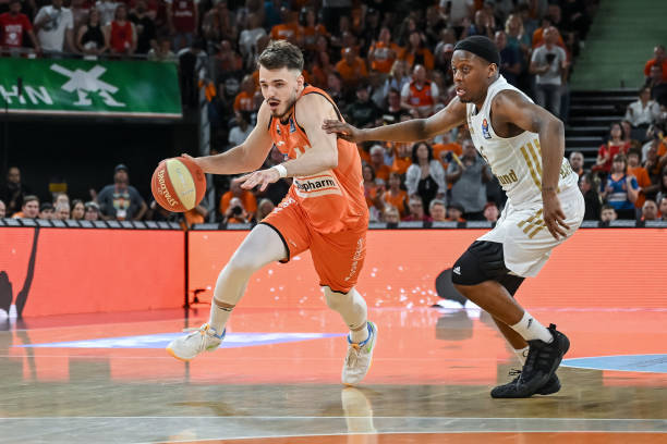 当球队陷入 当球队陷入